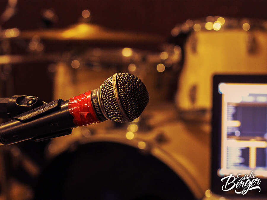 Microphone Microphone